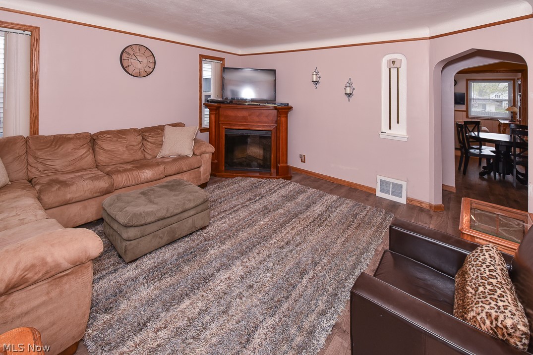 1150 Sunset Road Cleveland, OH 44124 - Photo 5 of 31