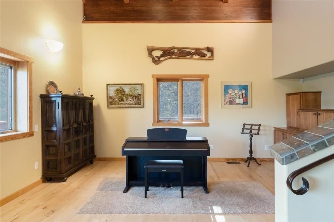 13747 Rattlesnake Creek Road Fort Jones, CA 96032 - Photo 7 of 41 Gallery Image 7