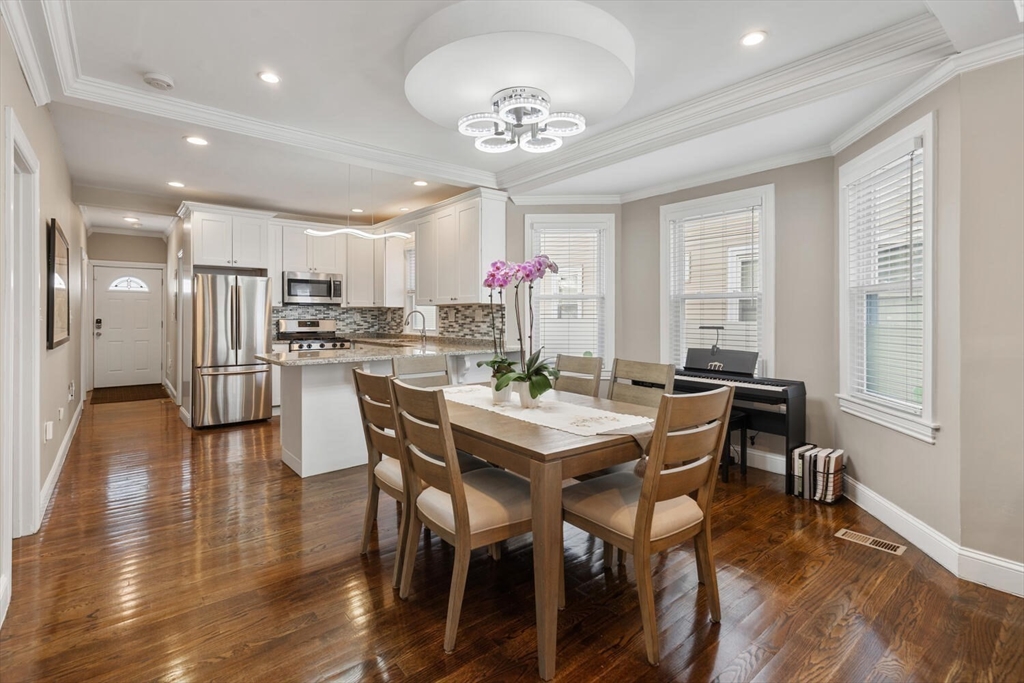 43 Kenmere Road, Unit 1 Medford, MA 02155 - Photo 11 of 42