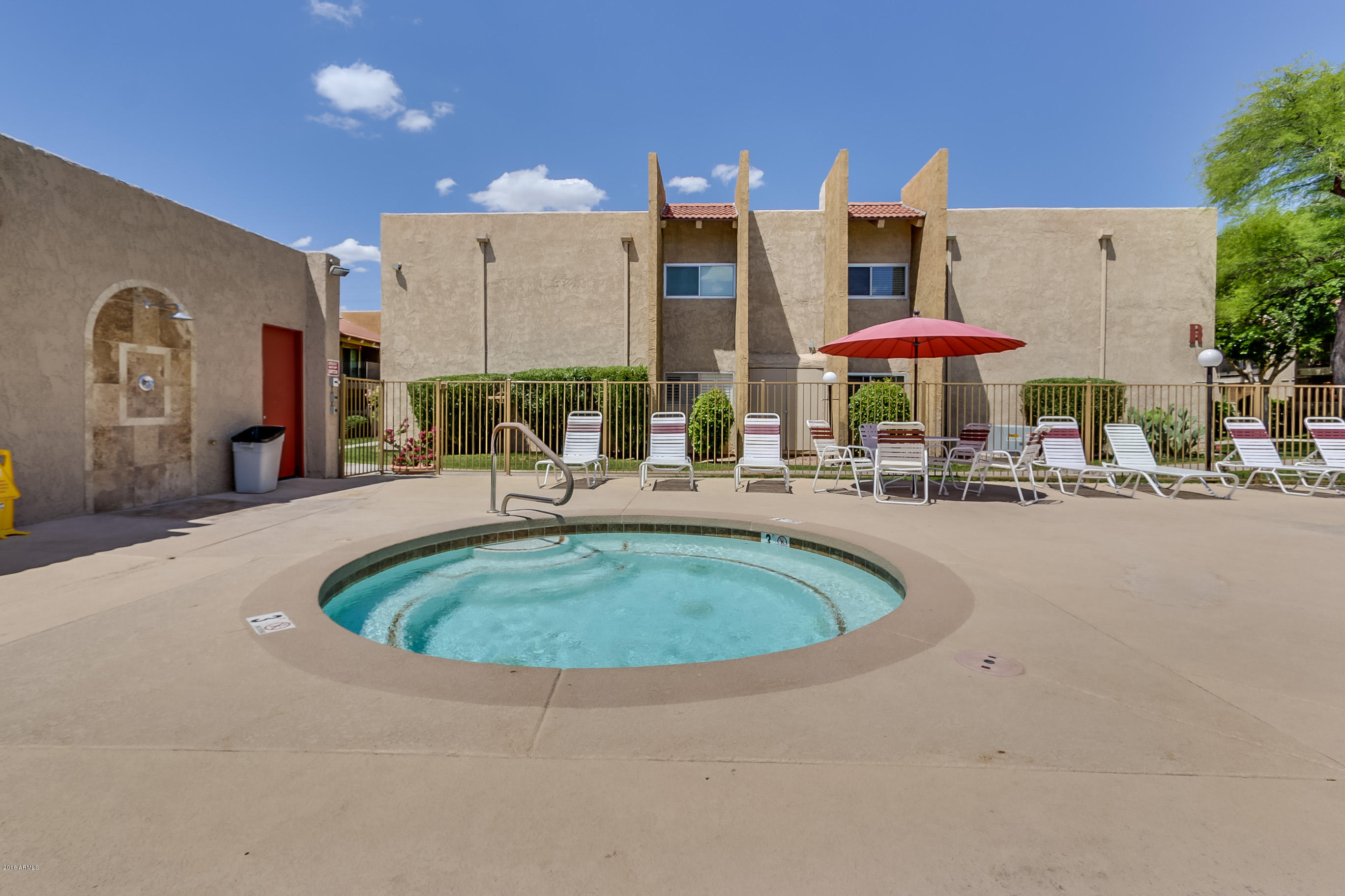 5525 East Thomas Road, Unit Q1 Phoenix, AZ 85018 - Photo 21 of 24 Hot Tub