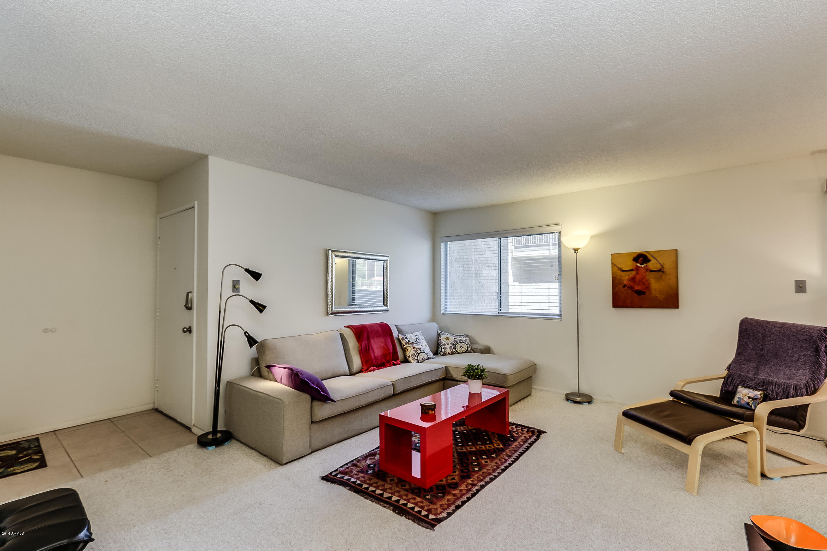 5525 East Thomas Road, Unit Q1 Phoenix, AZ 85018 - Photo 3 of 24 Living Room