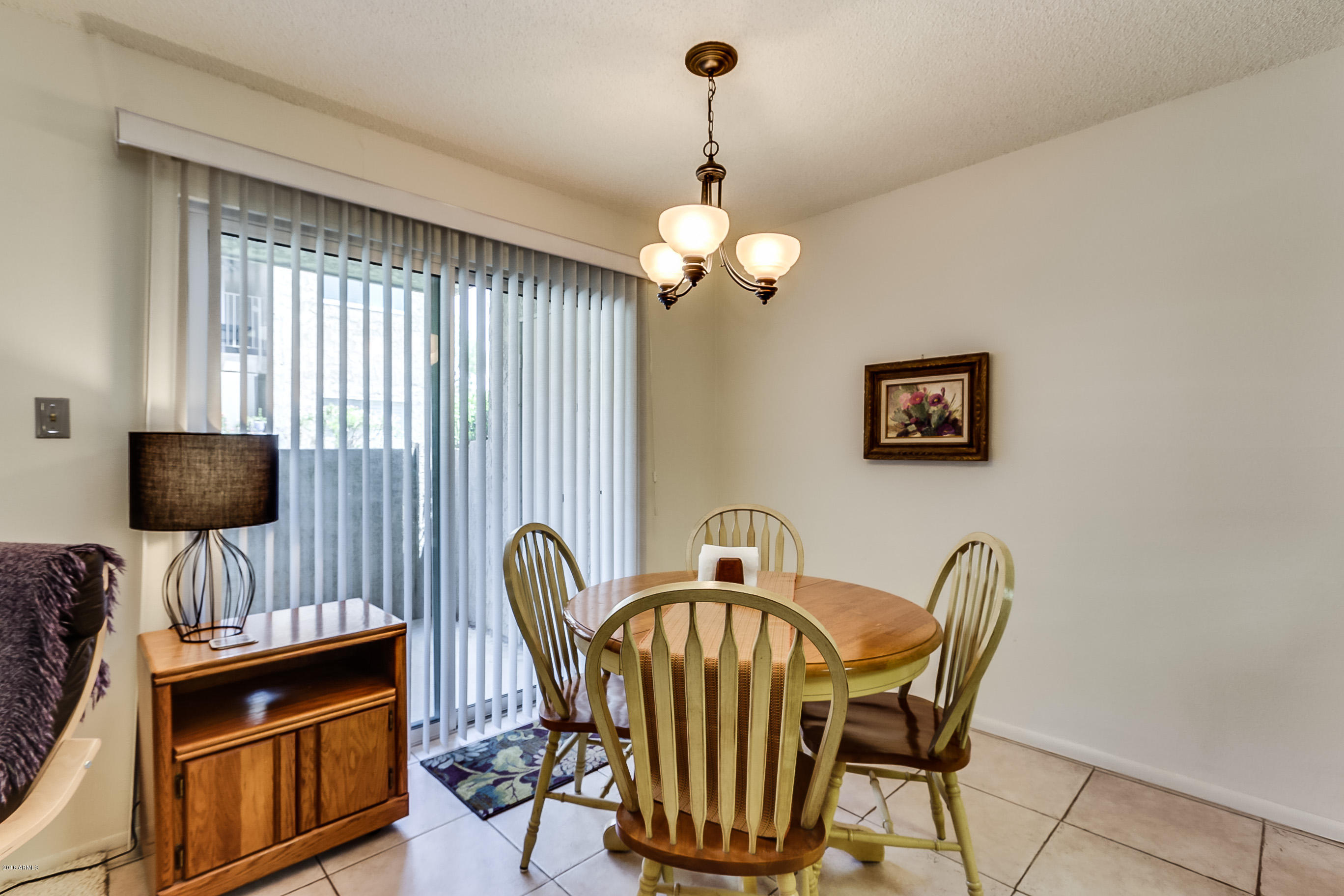 5525 East Thomas Road, Unit Q1 Phoenix, AZ 85018 - Photo 7 of 24 Dining Area