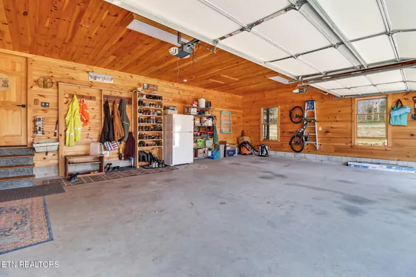 $770,000 | 232 Wildcat Road, Jamestown, TN 38556