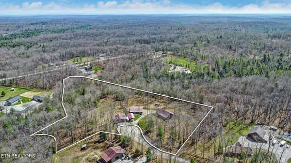 $770,000 | 232 Wildcat Road, Jamestown, TN 38556
