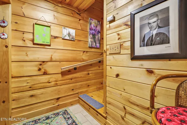 $770,000 | 232 Wildcat Road, Jamestown, TN 38556