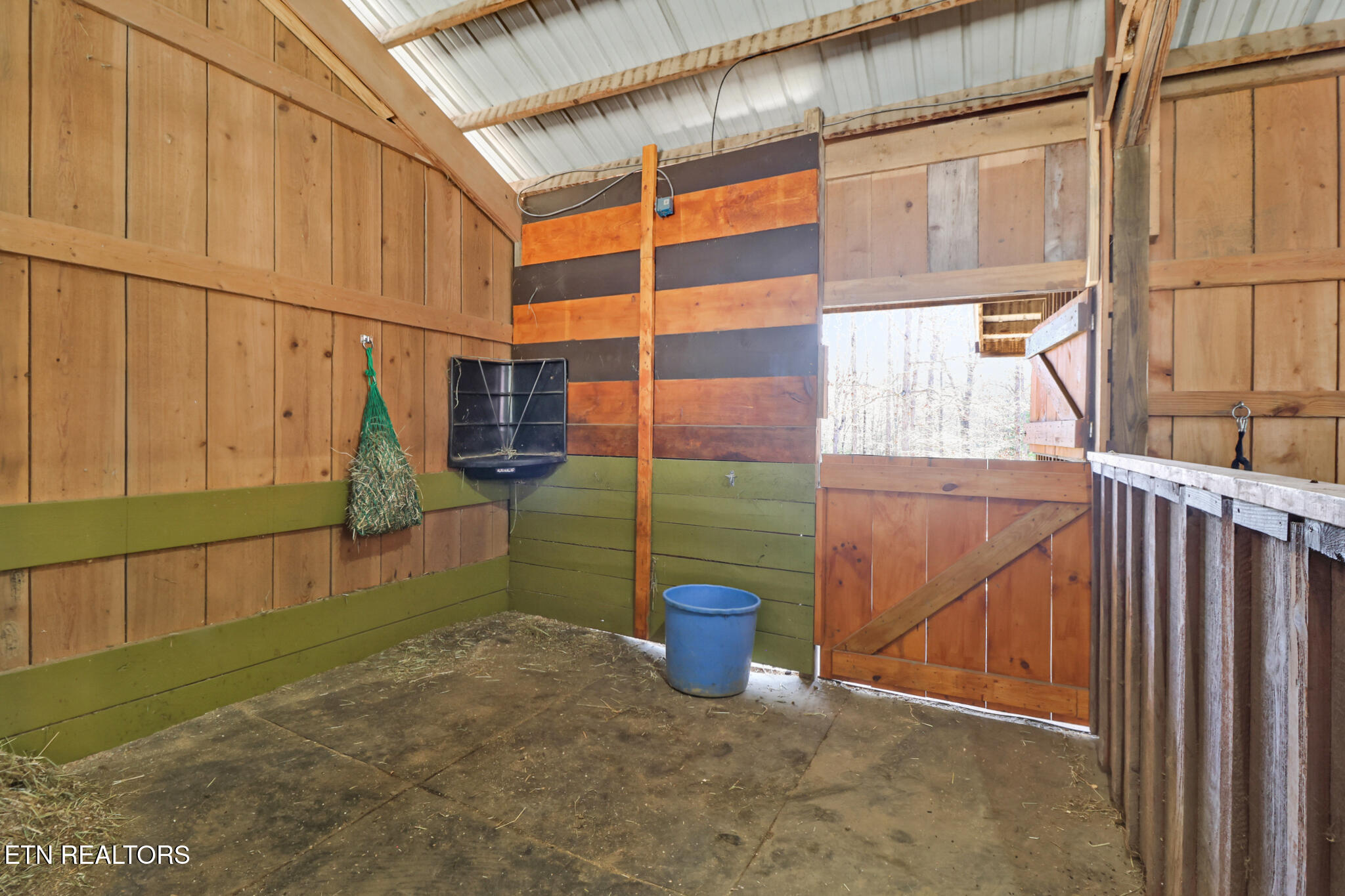 232 Wildcat Road Jamestown, TN 38556 - Photo 44 of 54 large stalls