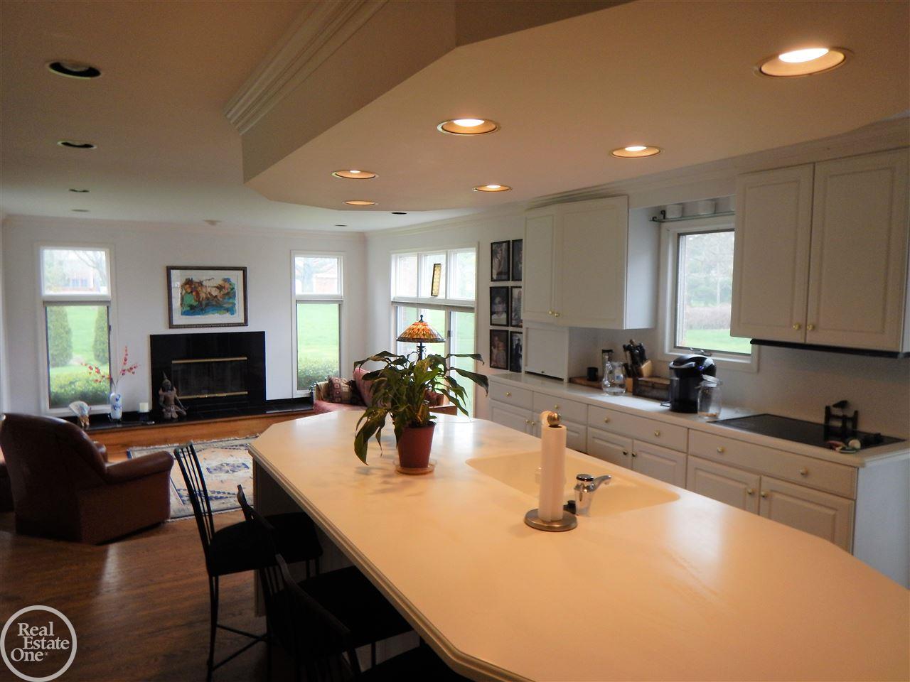 1008 Bedford Road Grosse Pointe Park, MI 48230 - Photo 15 of 47