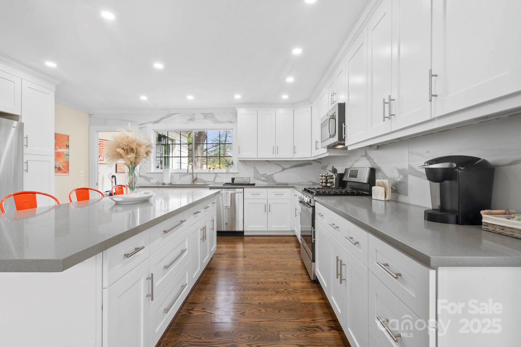 4329 Castleton Road Charlotte, NC 28211 - Photo 5 of 33 Gallery Image 5