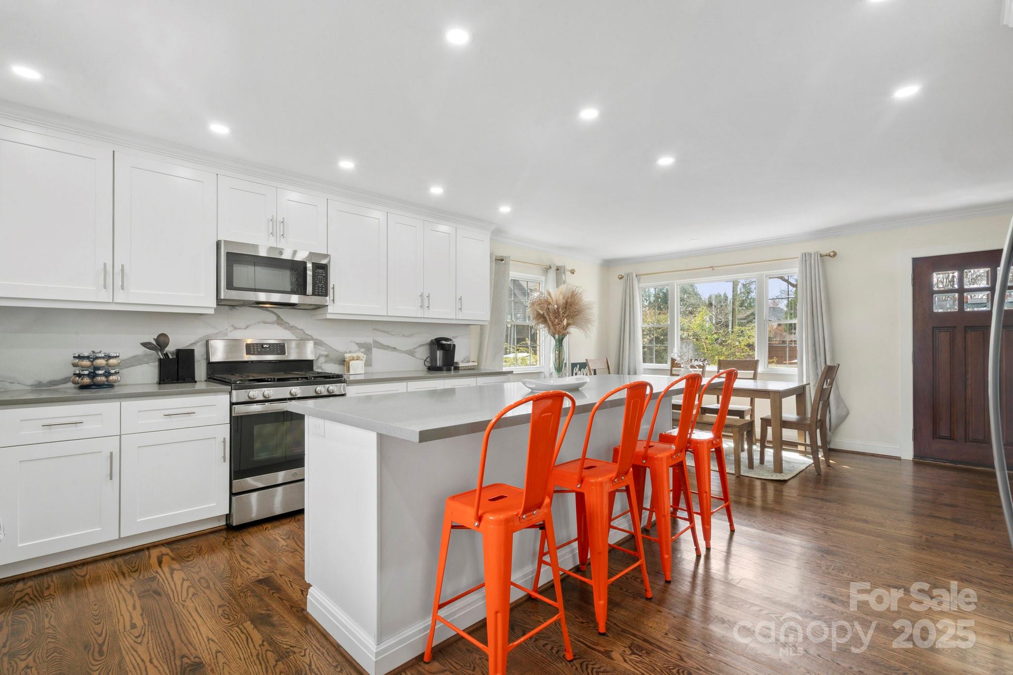 4329 Castleton Road Charlotte, NC 28211 - Photo 9 of 33 Gallery Image 9