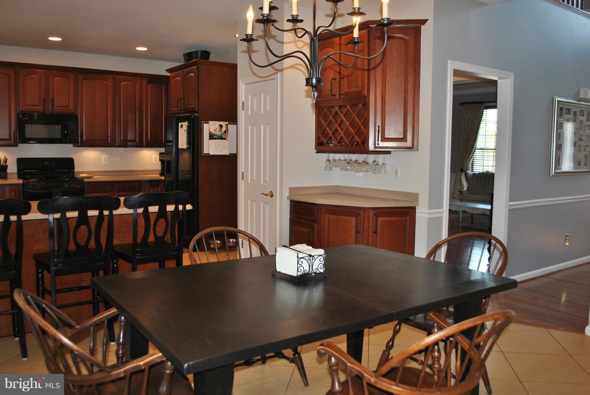 9712 Magledt Road Baltimore, MD 21234 - Photo 8 of 30 Gorgeous Eat-In Kitchen