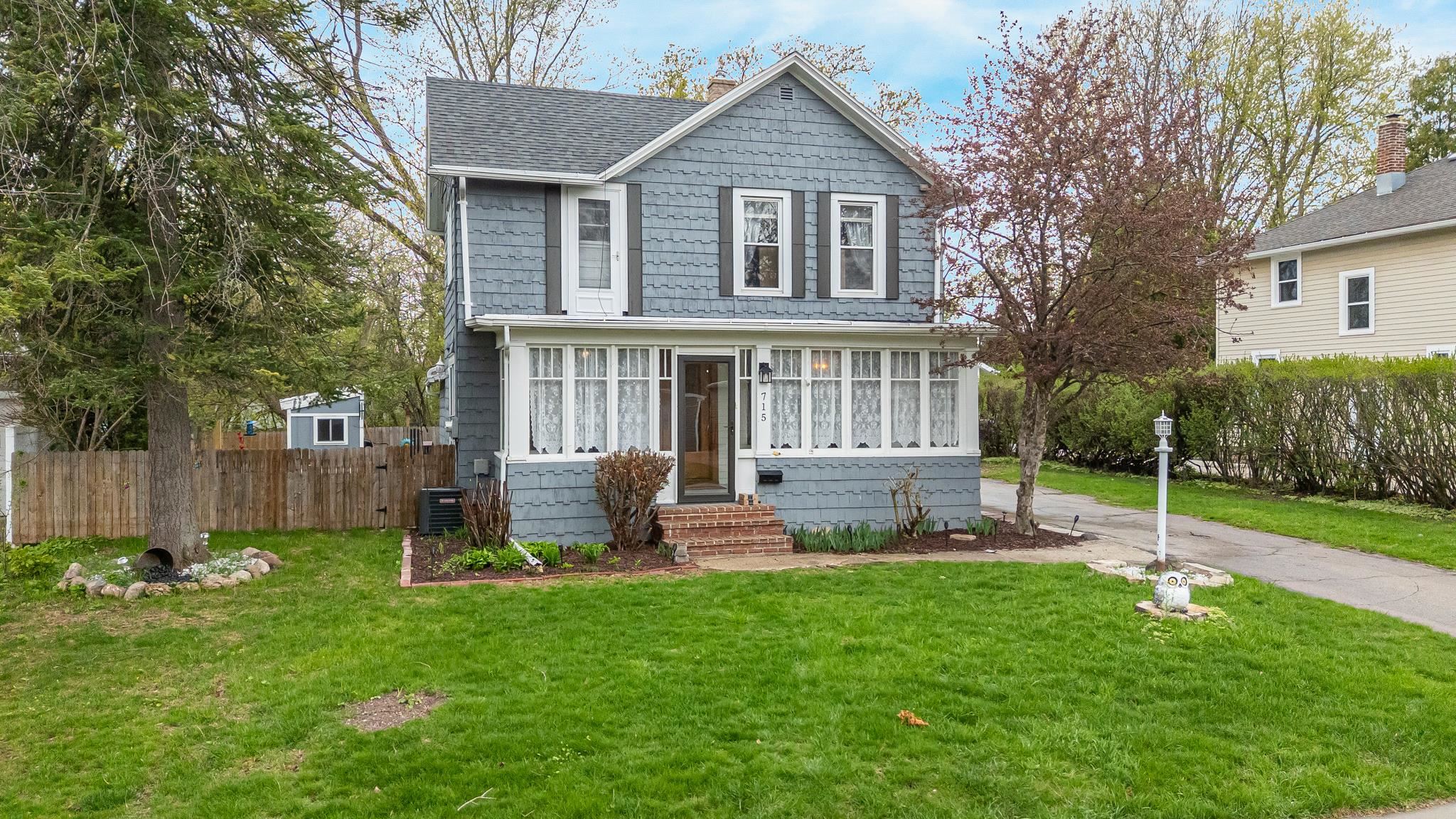715 North Harriman Street Appleton, WI 54911 - Photo 1 of 39