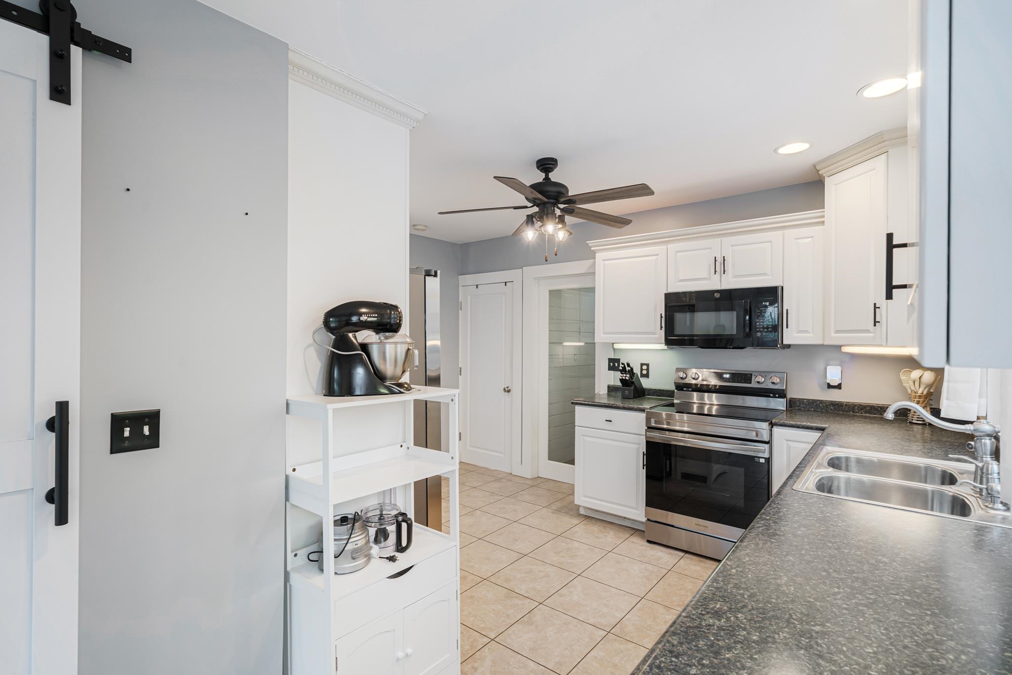 715 North Harriman Street Appleton, WI 54911 - Photo 15 of 39