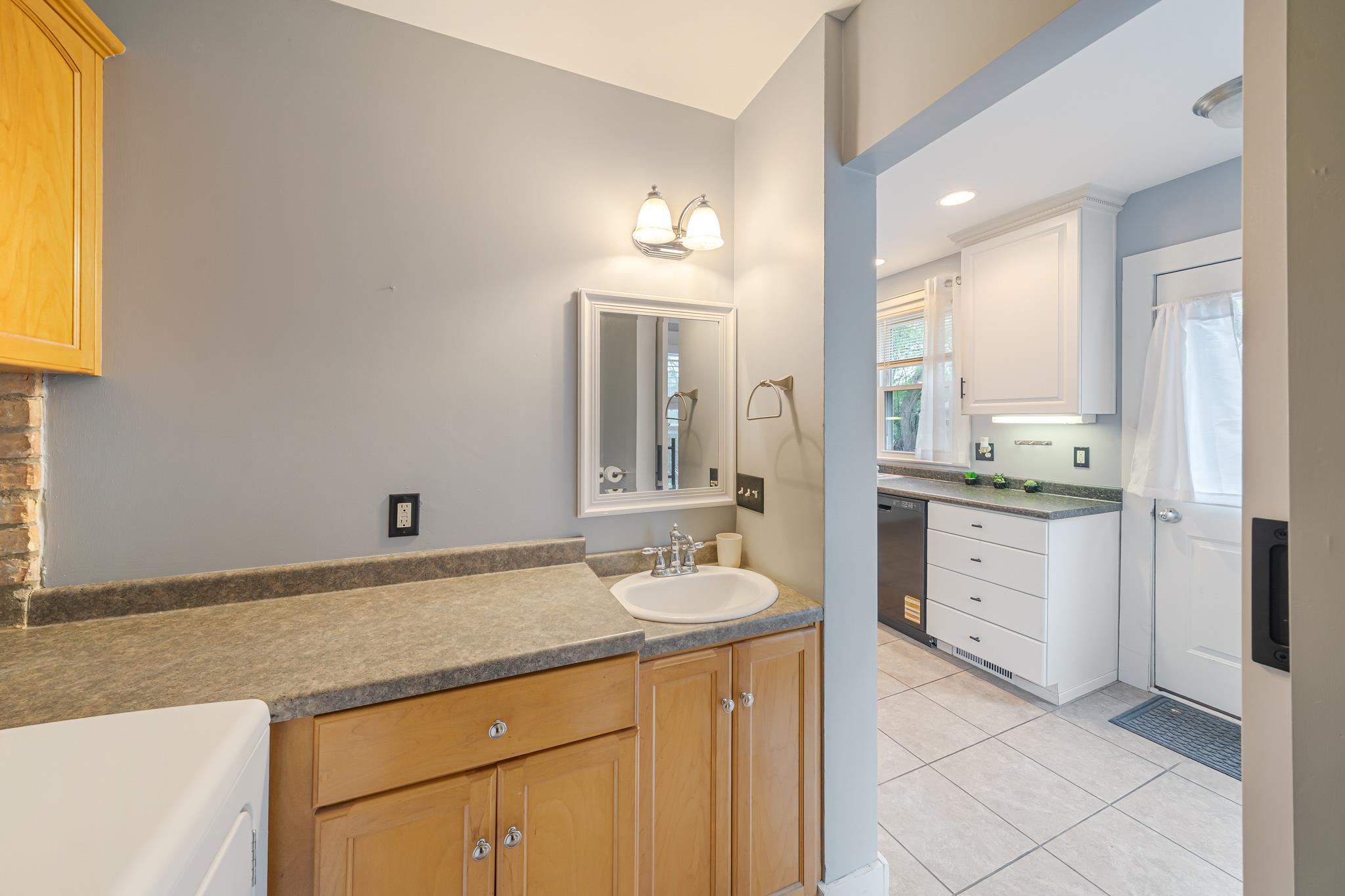 715 North Harriman Street Appleton, WI 54911 - Photo 18 of 39