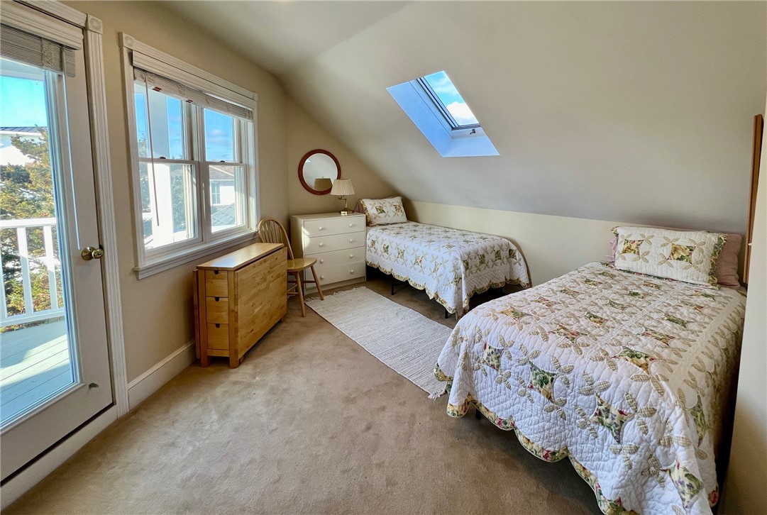 611 Wolcott Avenue Middletown, RI 02842 - Photo 20 of 31