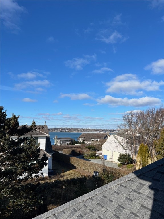 611 Wolcott Avenue Middletown, RI 02842 - Photo 22 of 31