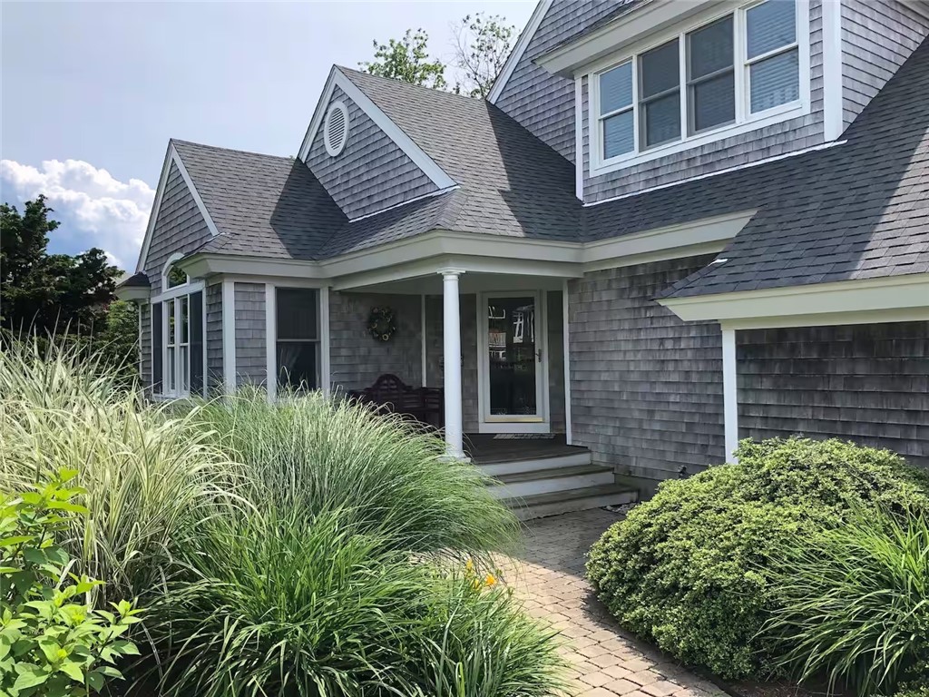 611 Wolcott Avenue Middletown, RI 02842 - Photo 24 of 31