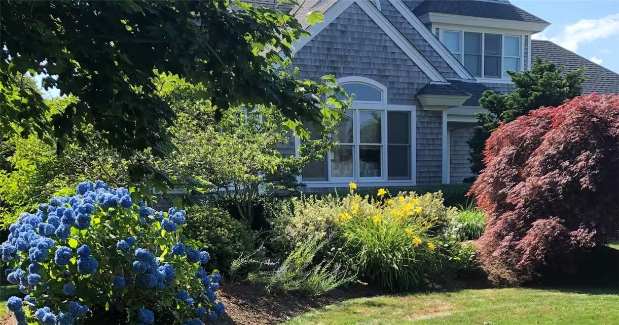 611 Wolcott Avenue Middletown, RI 02842 - Photo 27 of 31