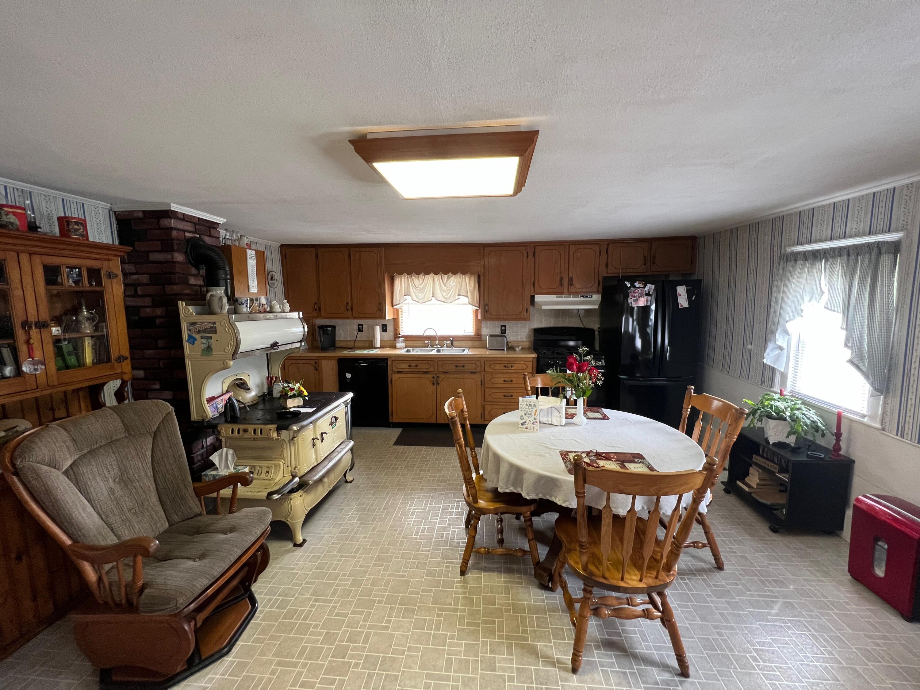373 Back Road Shapleigh, ME 04076 - Photo 27 of 54 4