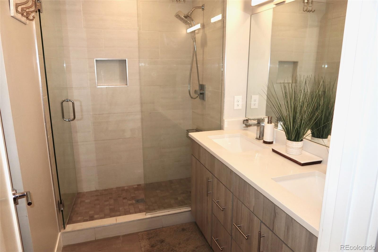 1920 Grove Street, Unit 6 Denver, CO 80204 - Photo 8 of 15