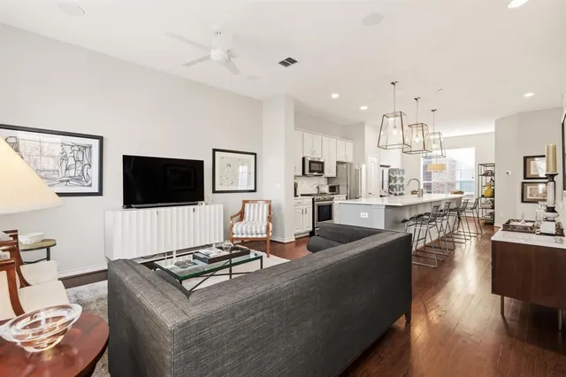 $825,000 | 4419 Buena Vista Street, Unit 8, Dallas, TX 75205