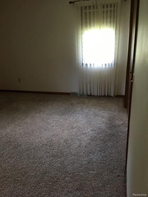 6266 Lakeshore Road Lexington, MI 48450 - Photo 10 of 33 10.jpg