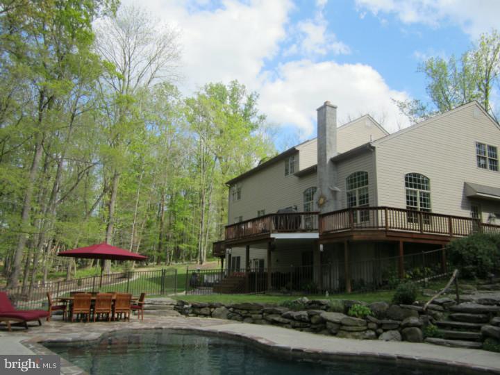 1449 Wrightstown Road Newtown, PA 18940 - Photo 19 of 25 Gallery Image 19