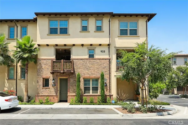 $3,600 | 925 Clementine Court, Unit C, Azusa, CA 91702