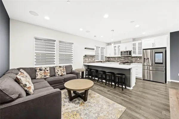 $3,600 | 925 Clementine Court, Unit C, Azusa, CA 91702