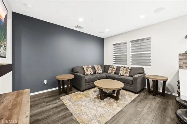 $3,600 | 925 Clementine Court, Unit C, Azusa, CA 91702