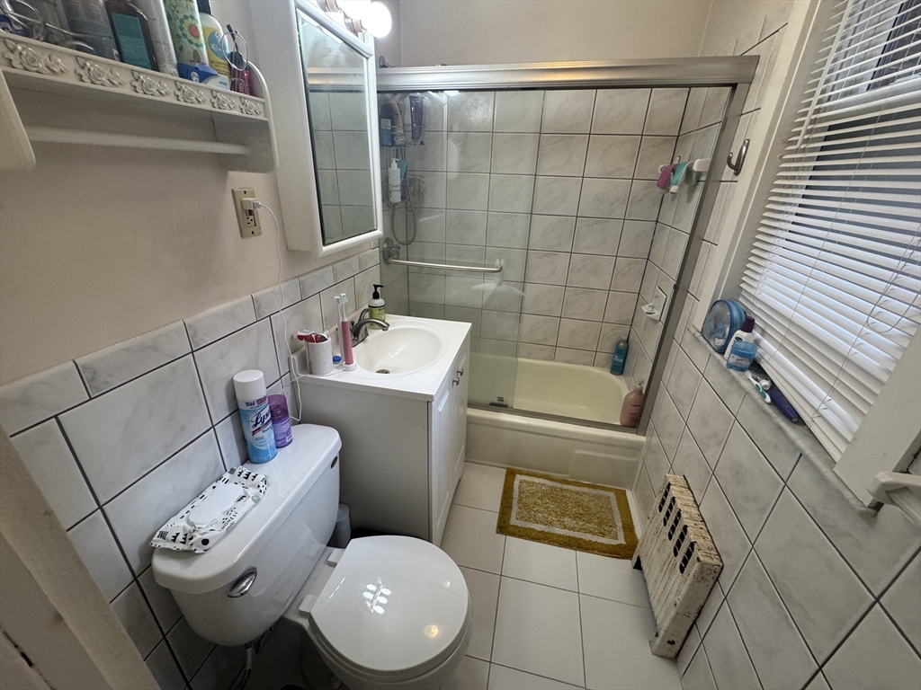 130 Sutherland Road, Unit 4 Boston, MA 02135 - Photo 4 of 9