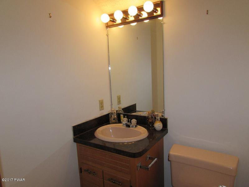 800 Rodeo Court Hawley, PA 18428 - Photo 13 of 36 Master Bath