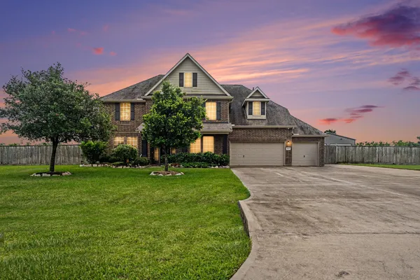 $774,900 | 4634 Red Fox Circle, Baytown, TX 77523
