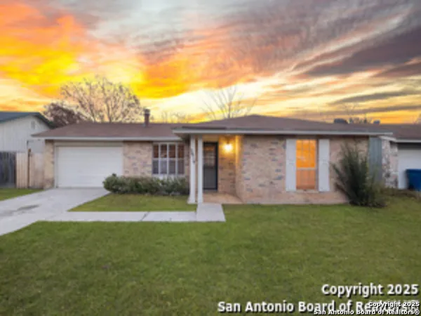 $1,575 | 5814 Cliffdale Drive, San Antonio, TX 78250