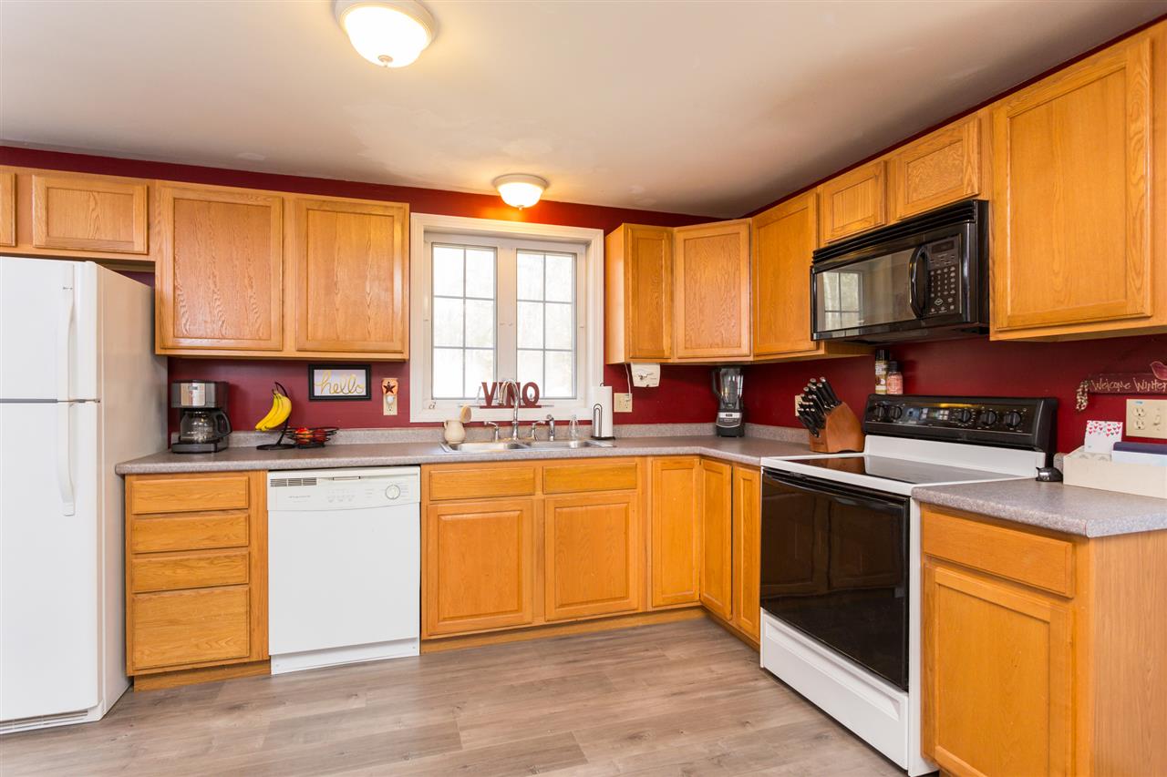47 Ridgeview Drive Milton, NH 03851 - Photo 5 of 40