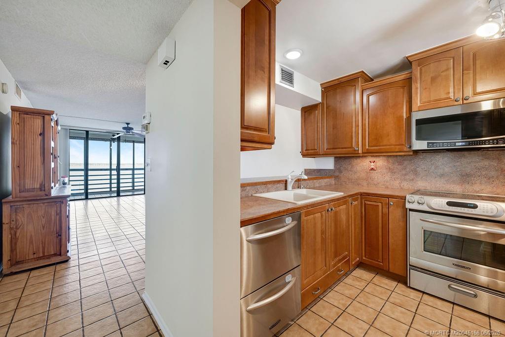 1950 Southwest Palm City Road, Unit 14302 Stuart, FL 34994 - Photo 11 of 62
