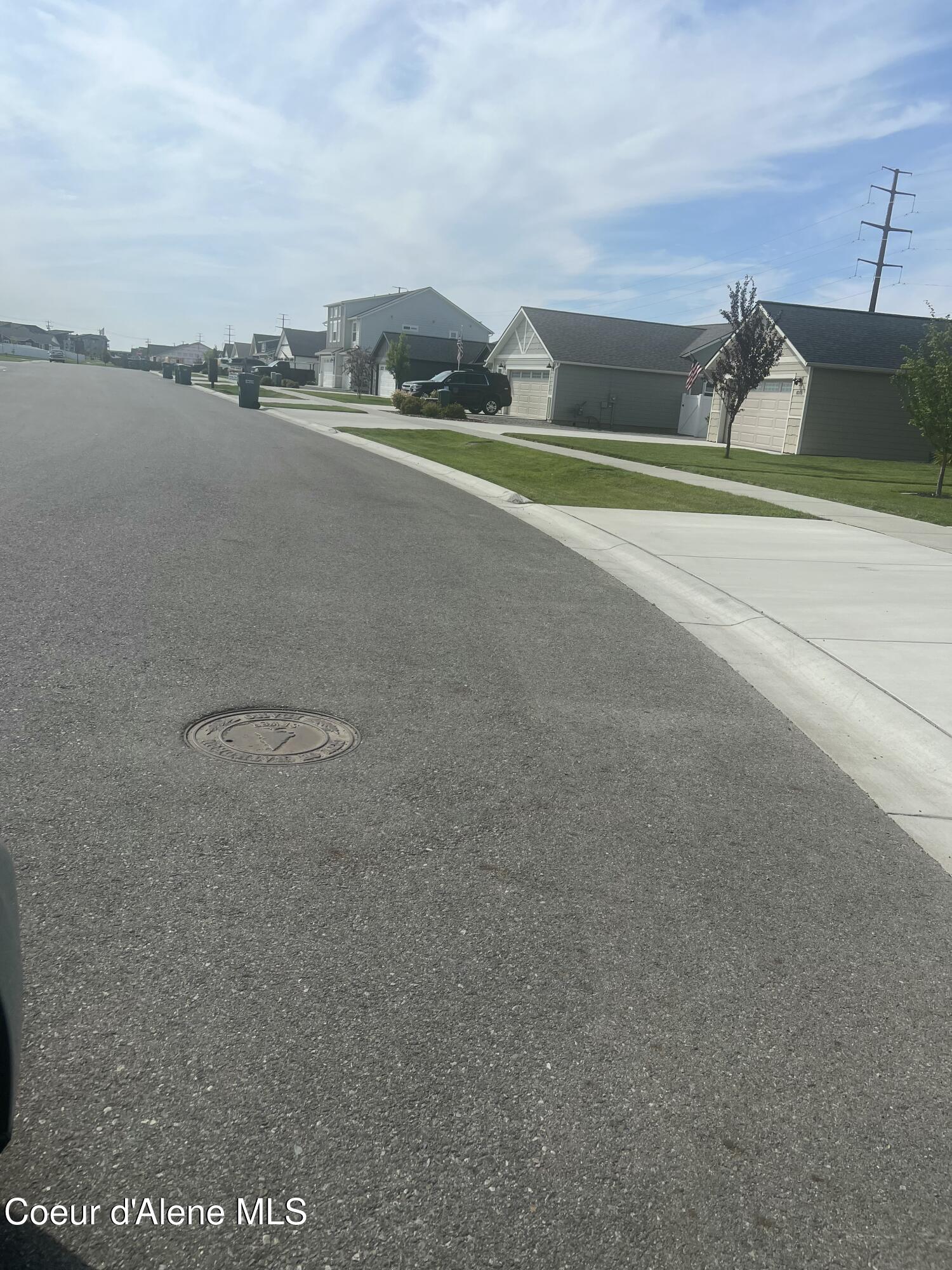 8283 West Splitrail Avenue Rathdrum, ID 83858 - Photo 3 of 6 street view