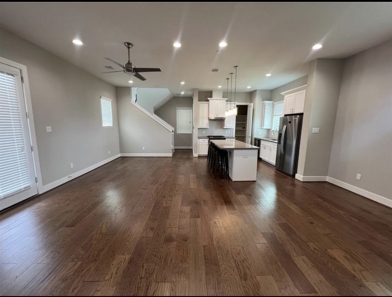 1224 Upton Street Houston, TX 77020 - Photo 7 of 48 Spacious 2nd floor living space