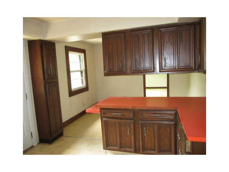 1725 North Raceway Road Indianapolis, IN 46234 - Photo 6 of 15 Gallery Image 6