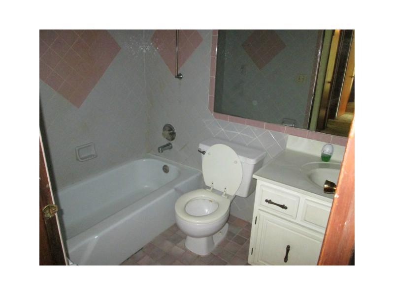 1725 North Raceway Road Indianapolis, IN 46234 - Photo 10 of 15 Gallery Image 10