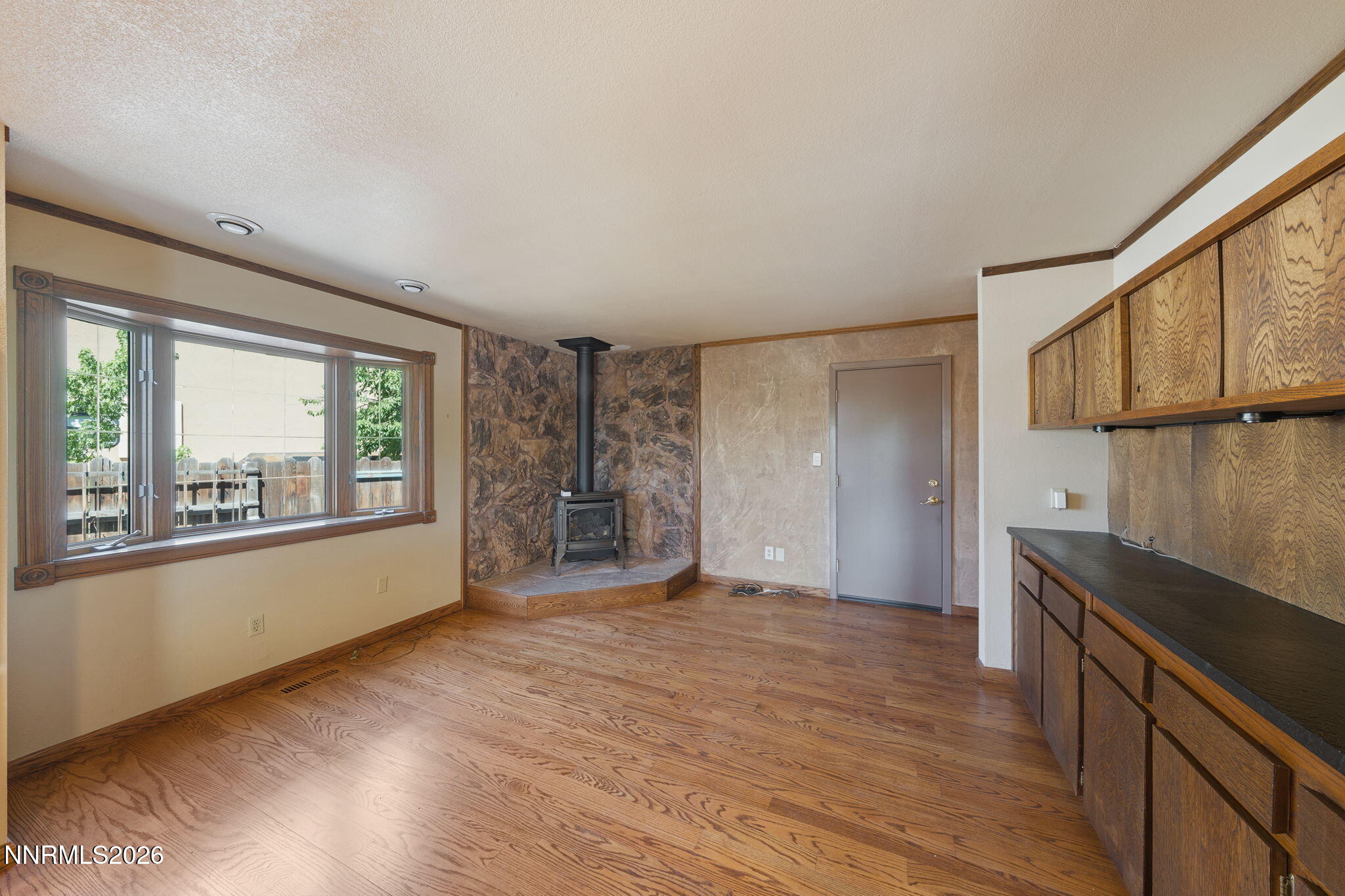 2230 King Edward Drive Reno, NV 89503 - Photo 11 of 51 13-web-or-mls-A7V05029