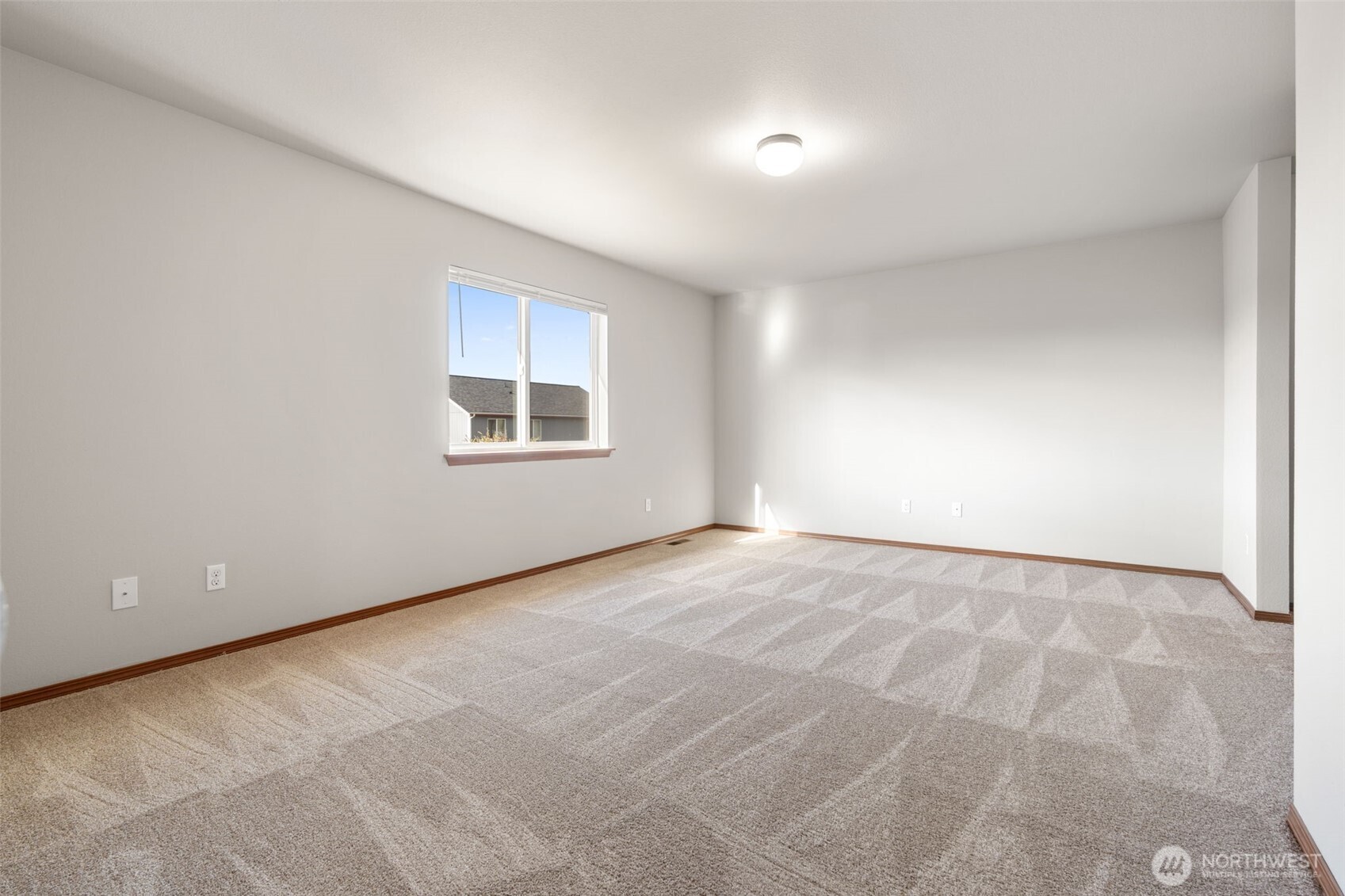 116 Goldmyer Drive Chehalis, WA 98532 - Photo 25 of 38 an empty room with a window