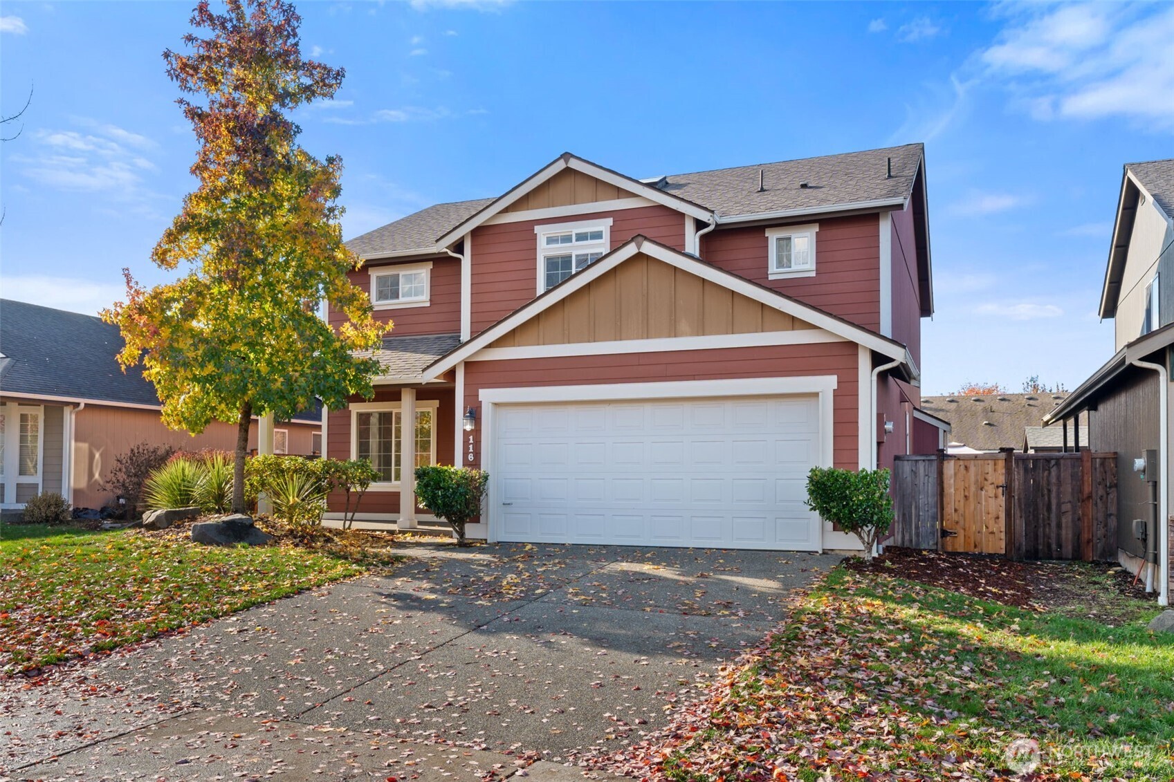 116 Goldmyer Drive Chehalis, WA 98532 - Photo 4 of 38 a front view of a house with a yard and garage