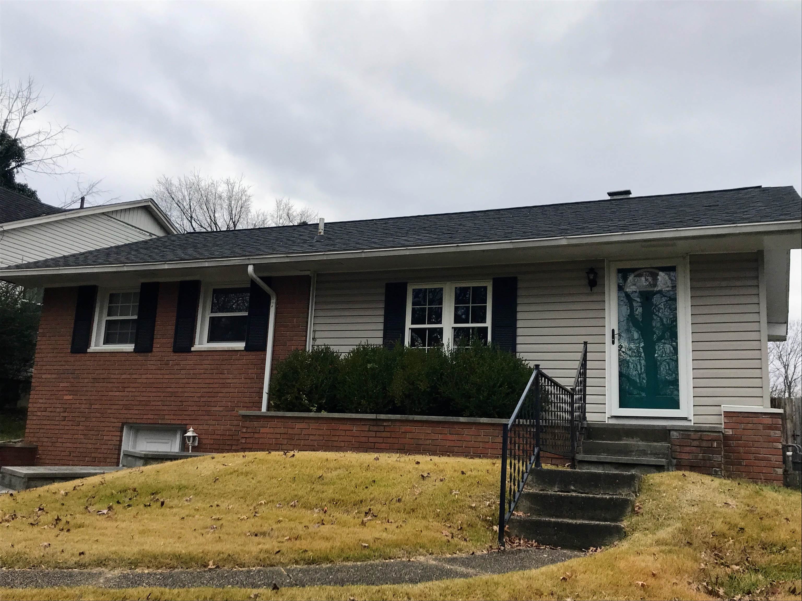 217 Forest Road Huntington, WV 25705 - Photo 1 of 17 Gallery Image 1