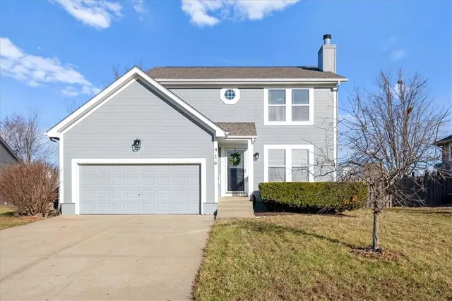$340,000 | 916 Witch Hollow, Gardner, KS 66030