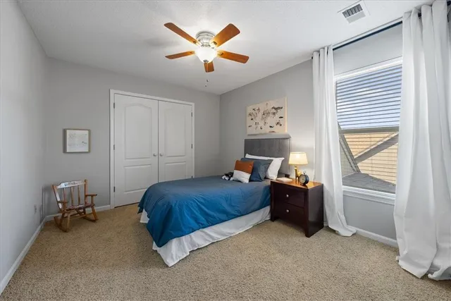 $340,000 | 916 Witch Hollow, Gardner, KS 66030