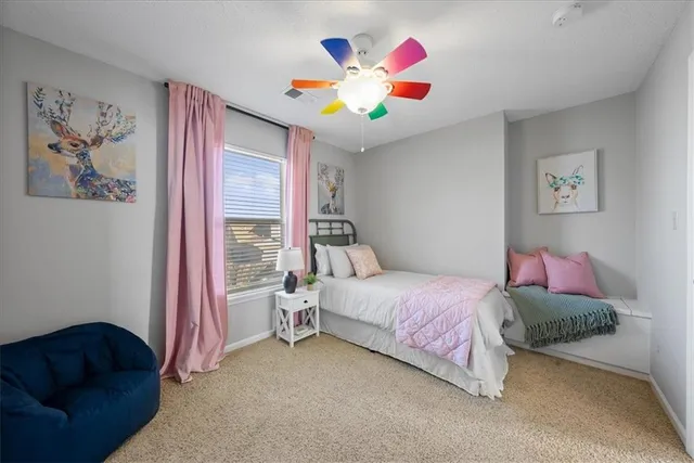 $340,000 | 916 Witch Hollow, Gardner, KS 66030