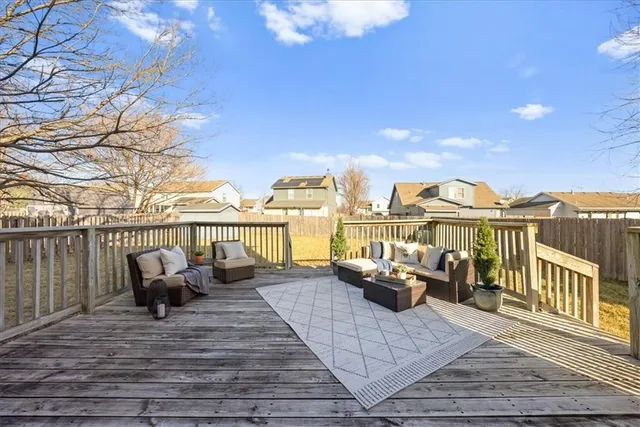 $340,000 | 916 Witch Hollow, Gardner, KS 66030