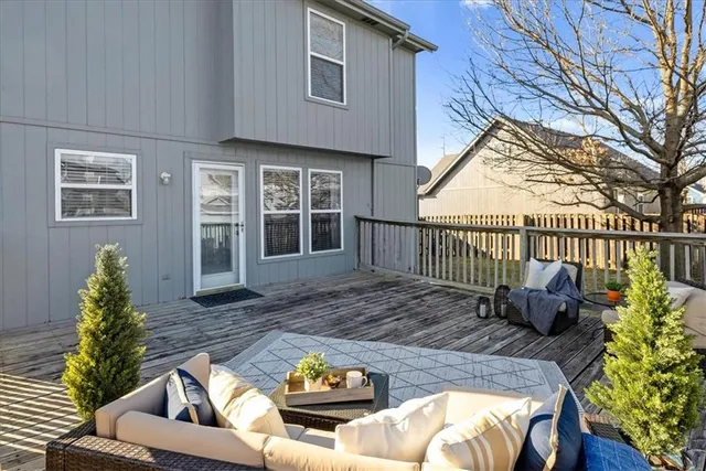 $340,000 | 916 Witch Hollow, Gardner, KS 66030