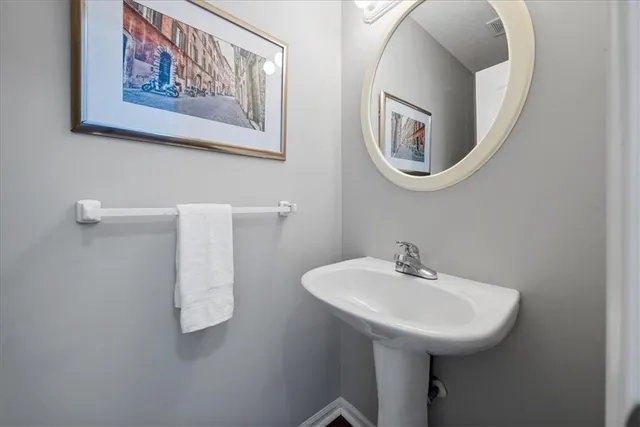 $340,000 | 916 Witch Hollow, Gardner, KS 66030