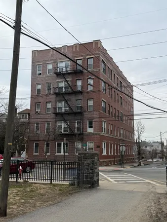 $2,500 | 7812 Hudson Avenue, Unit C2, North Bergen, NJ 07047